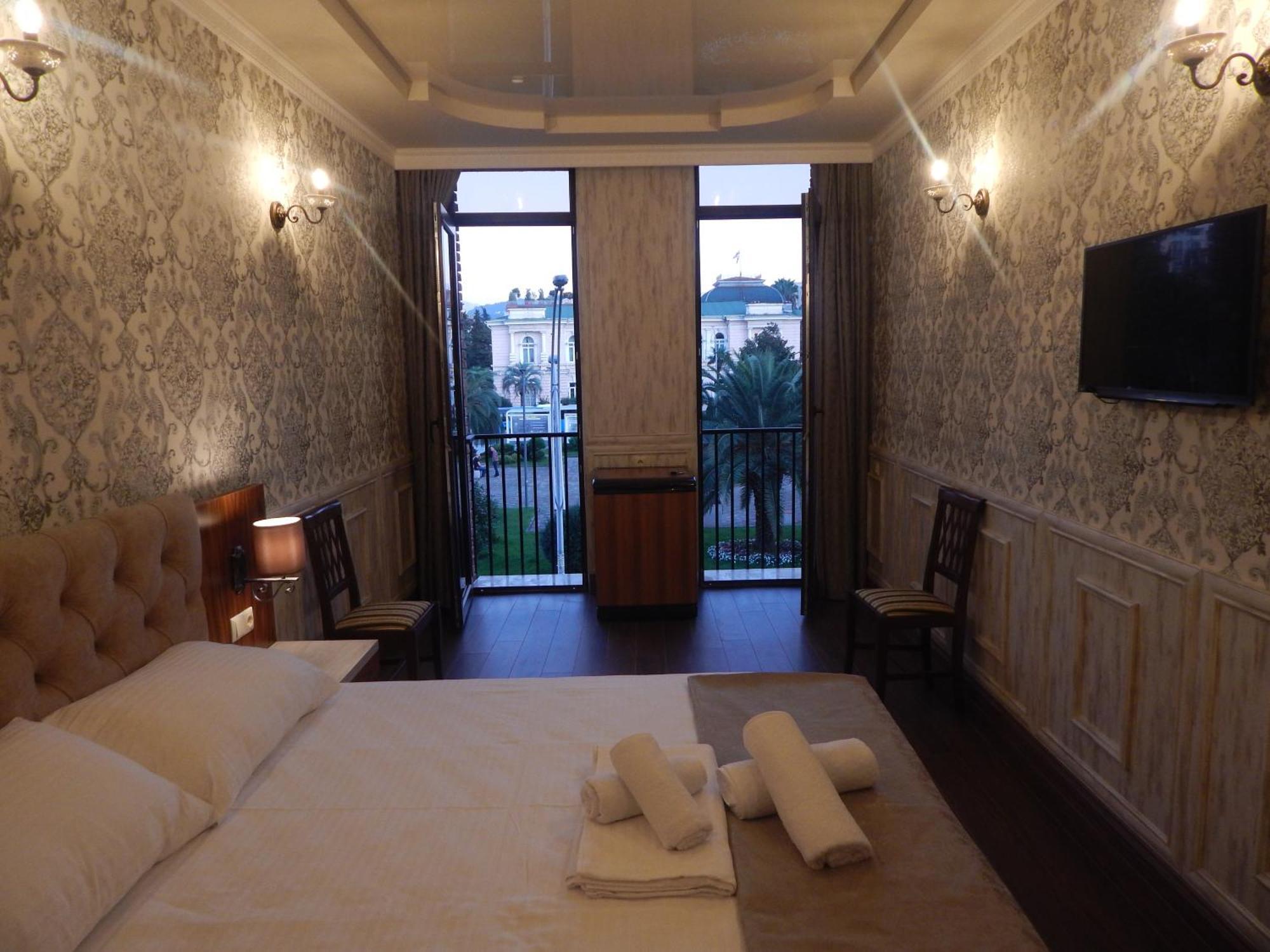 Melini Boutique Hotel Batumi Exteriör bild
