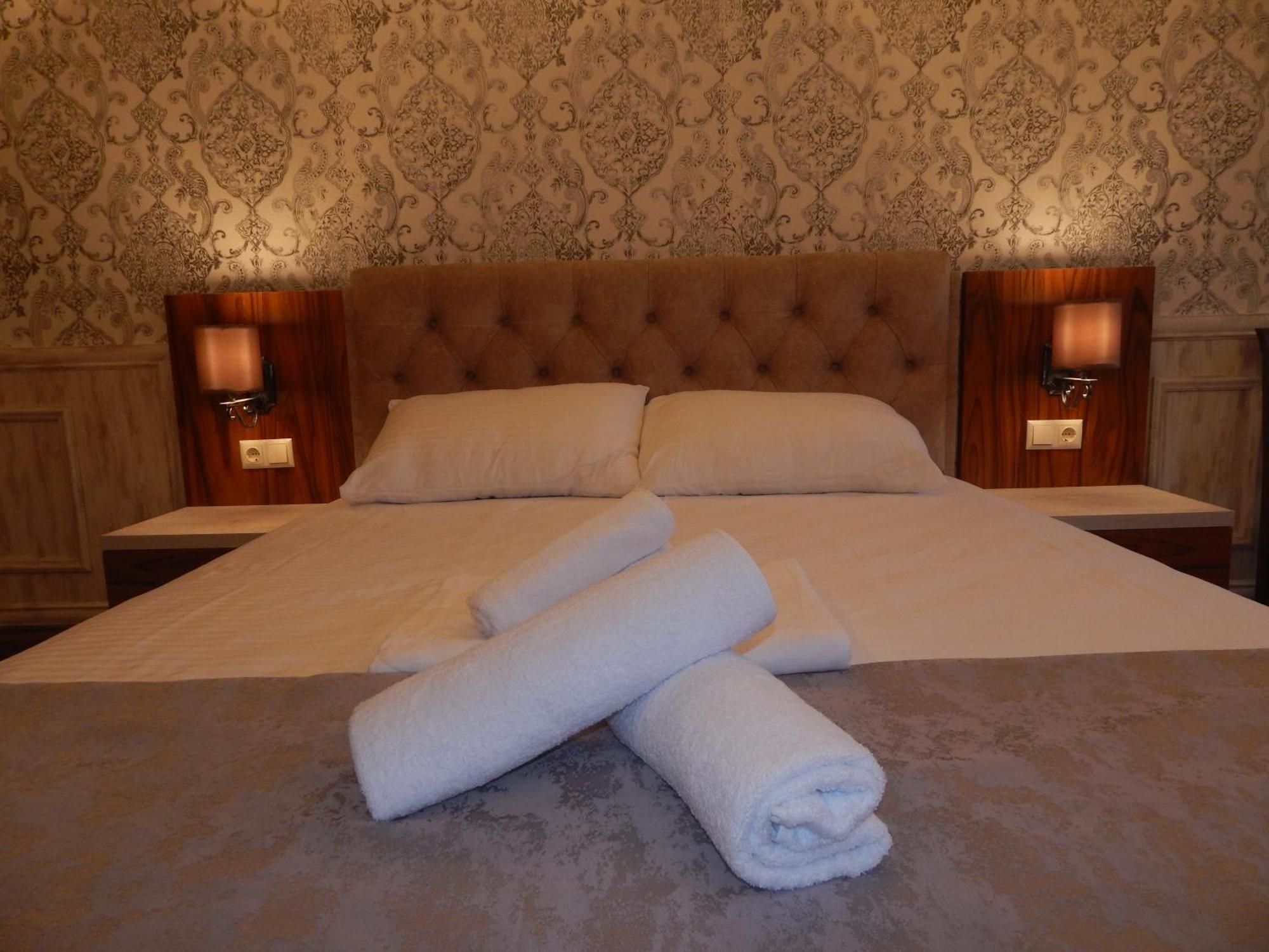 Melini Boutique Hotel Batumi Exteriör bild