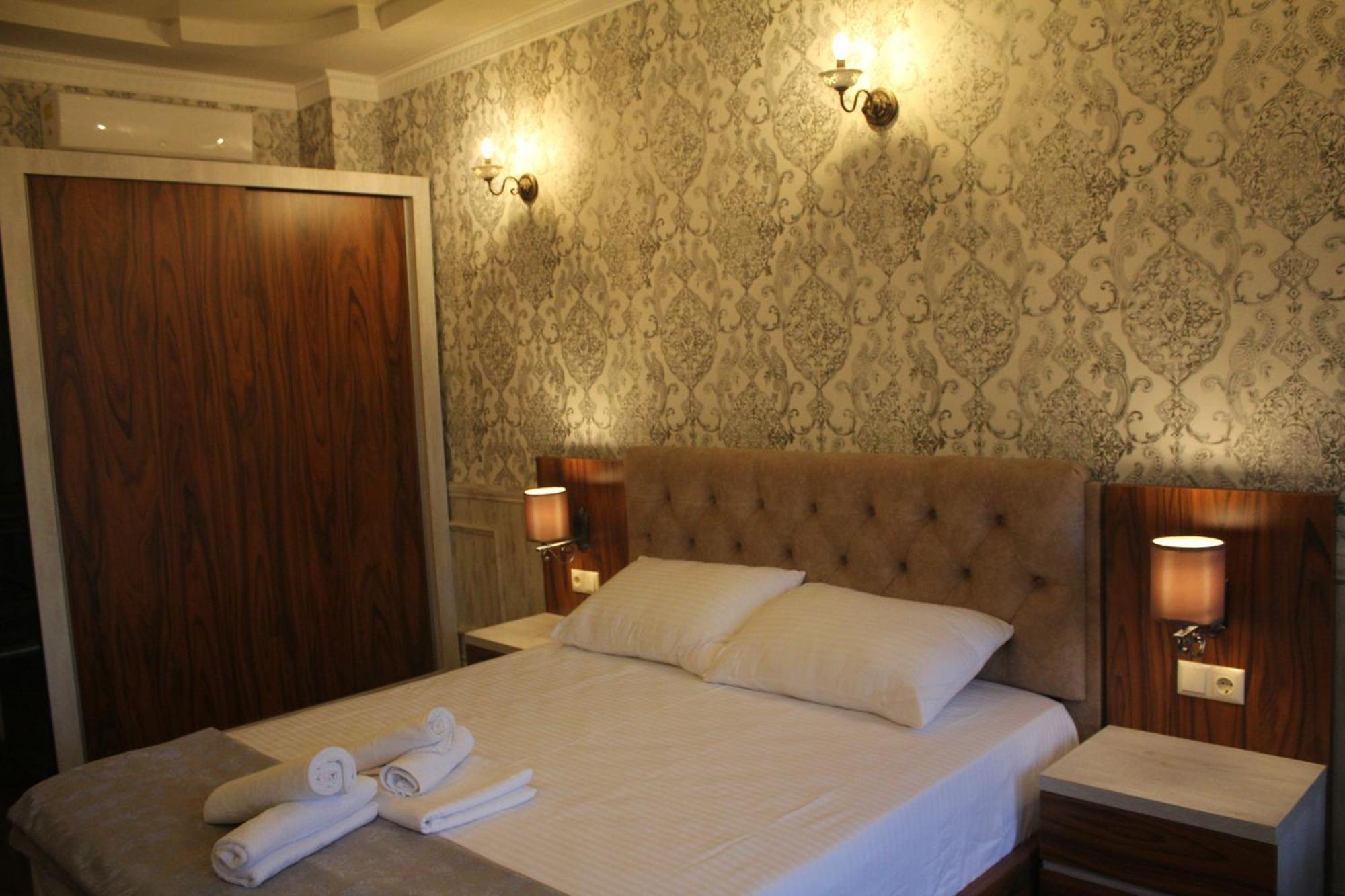 Melini Boutique Hotel Batumi Exteriör bild