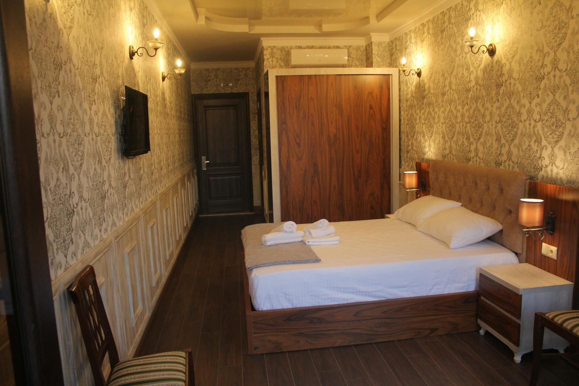 Melini Boutique Hotel Batumi Exteriör bild