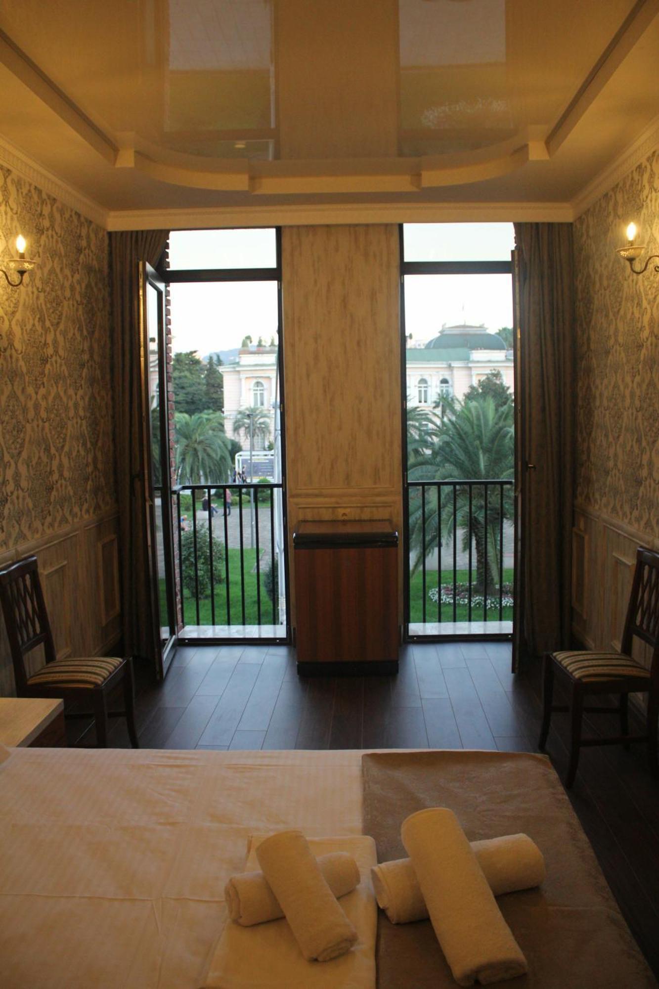 Melini Boutique Hotel Batumi Exteriör bild